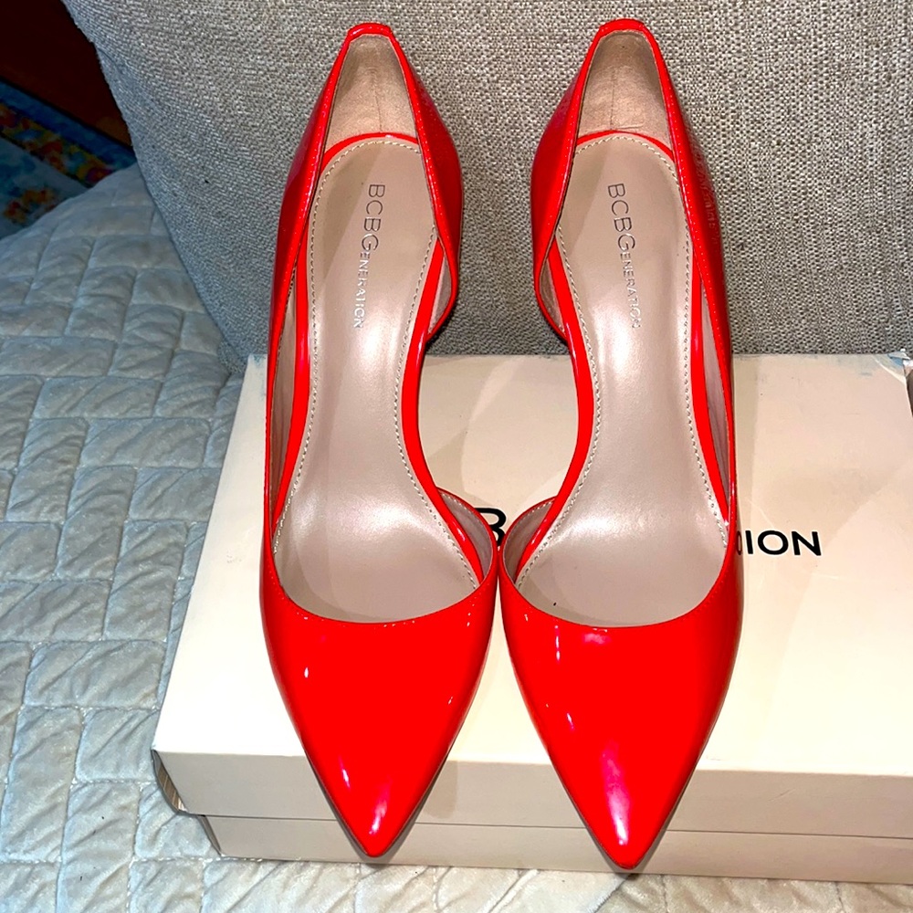 BCBGeneration - Lenny Smooth Soft Patent pumps